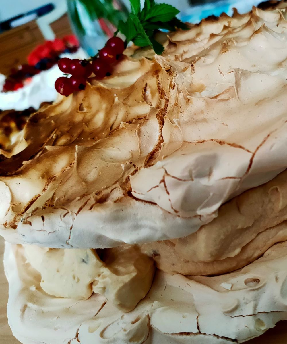 Tort bezowy z kremem Szczecin